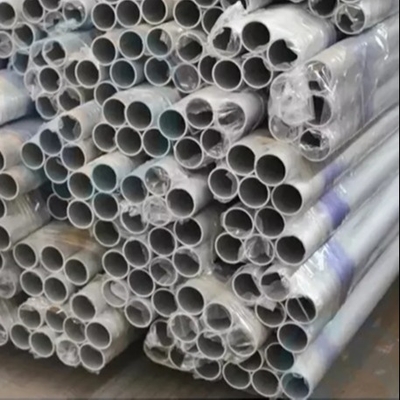 購入 20mm 5052 5652の強さの材木のための継ぎ目が無いアルミニウム管の滑らかな円形 online manufacture
